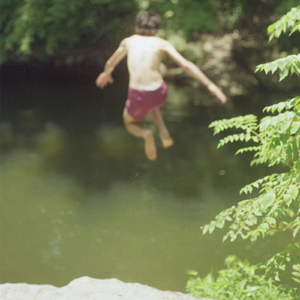 校花吊起被内裤涂春药高潮了
