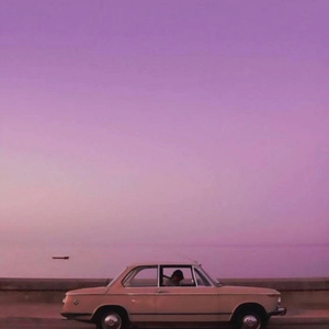 校花吊起被内裤涂春药高潮了
