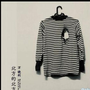 校花吊起被内裤涂春药高潮了
